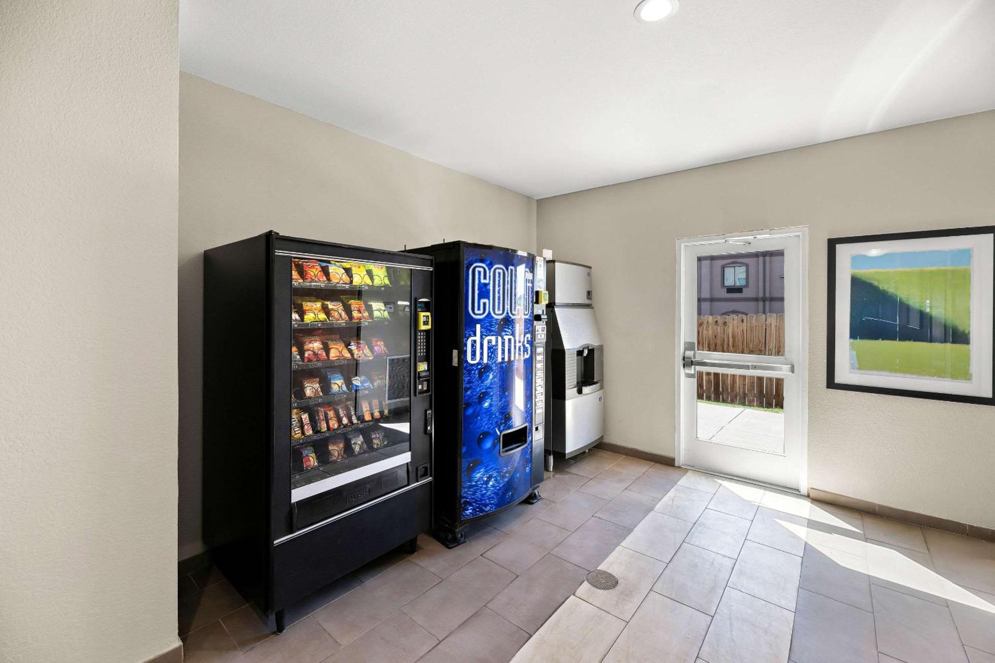 Quality Inn & Suites Big Spring Bagian luar foto