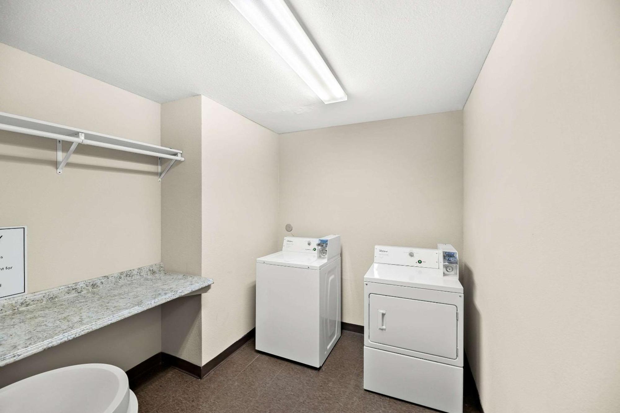 Quality Inn & Suites Big Spring Bagian luar foto