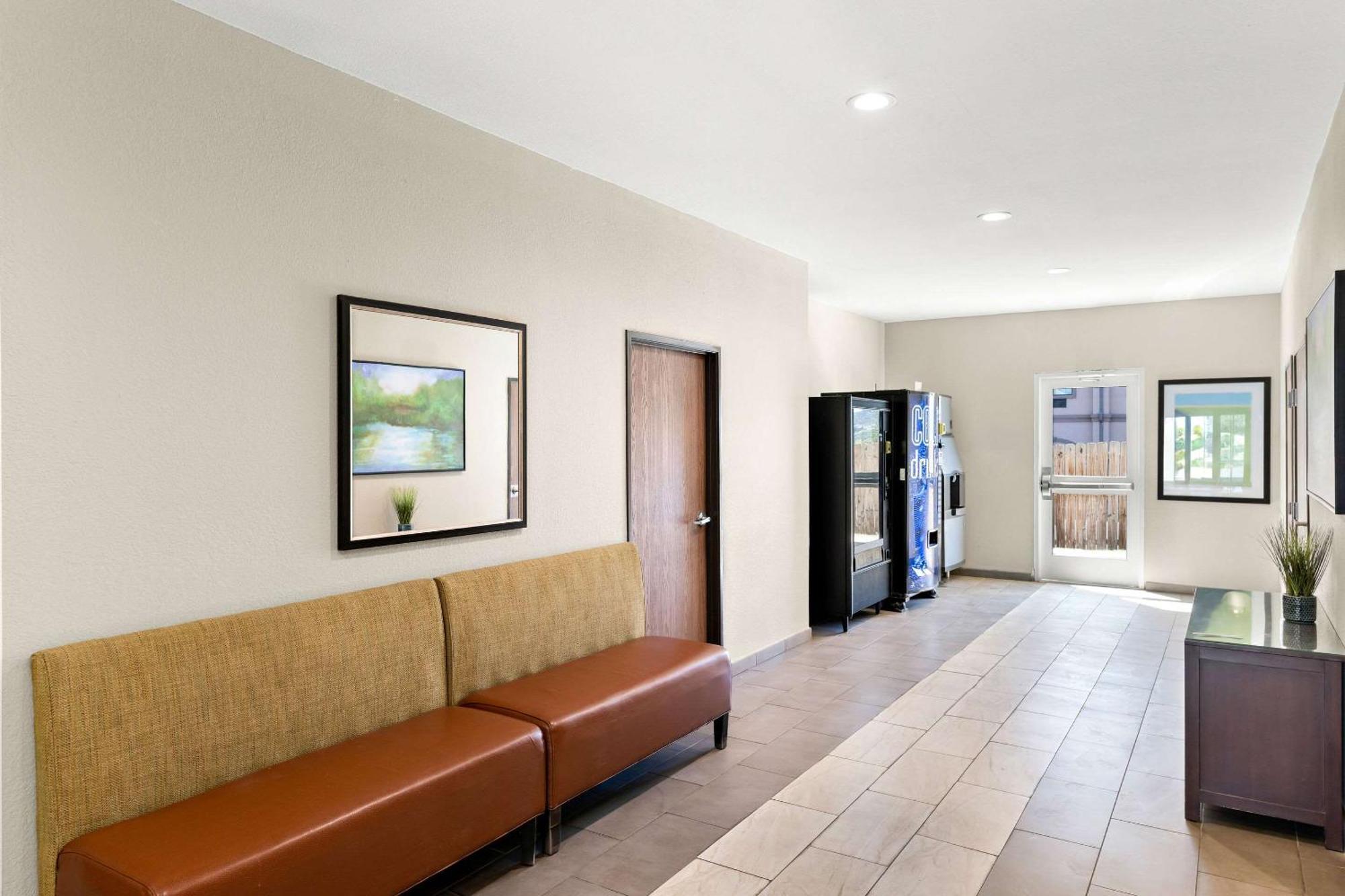 Quality Inn & Suites Big Spring Bagian luar foto