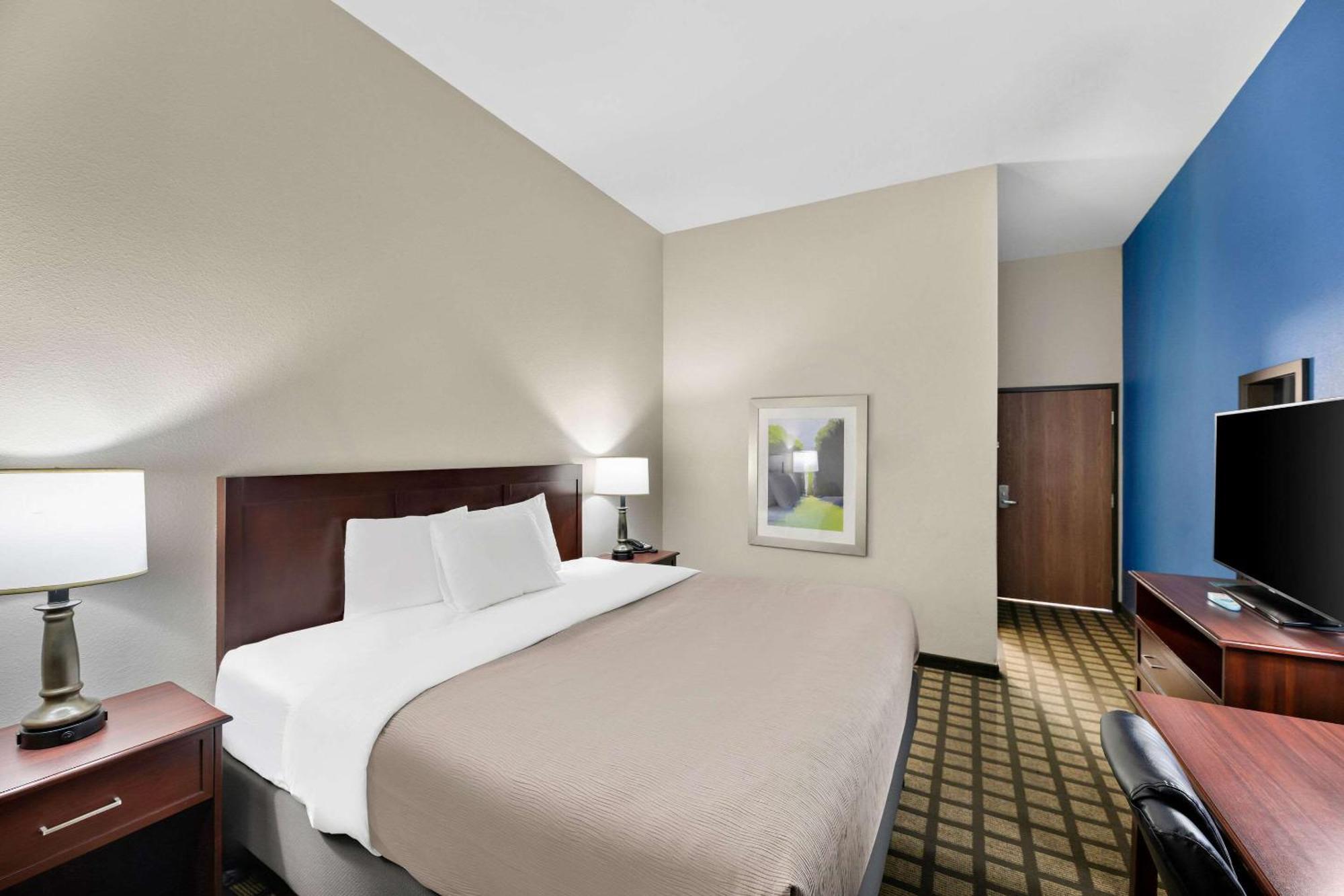 Quality Inn & Suites Big Spring Bagian luar foto