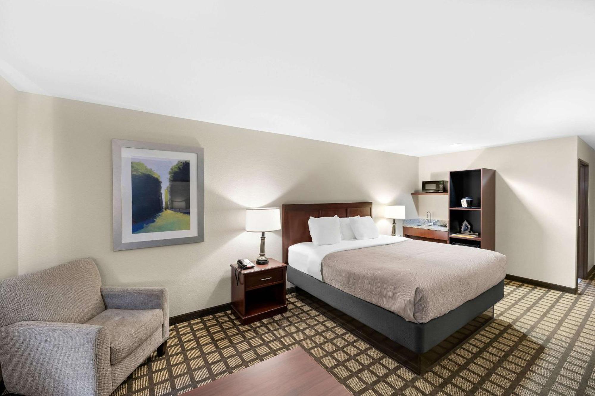 Quality Inn & Suites Big Spring Bagian luar foto