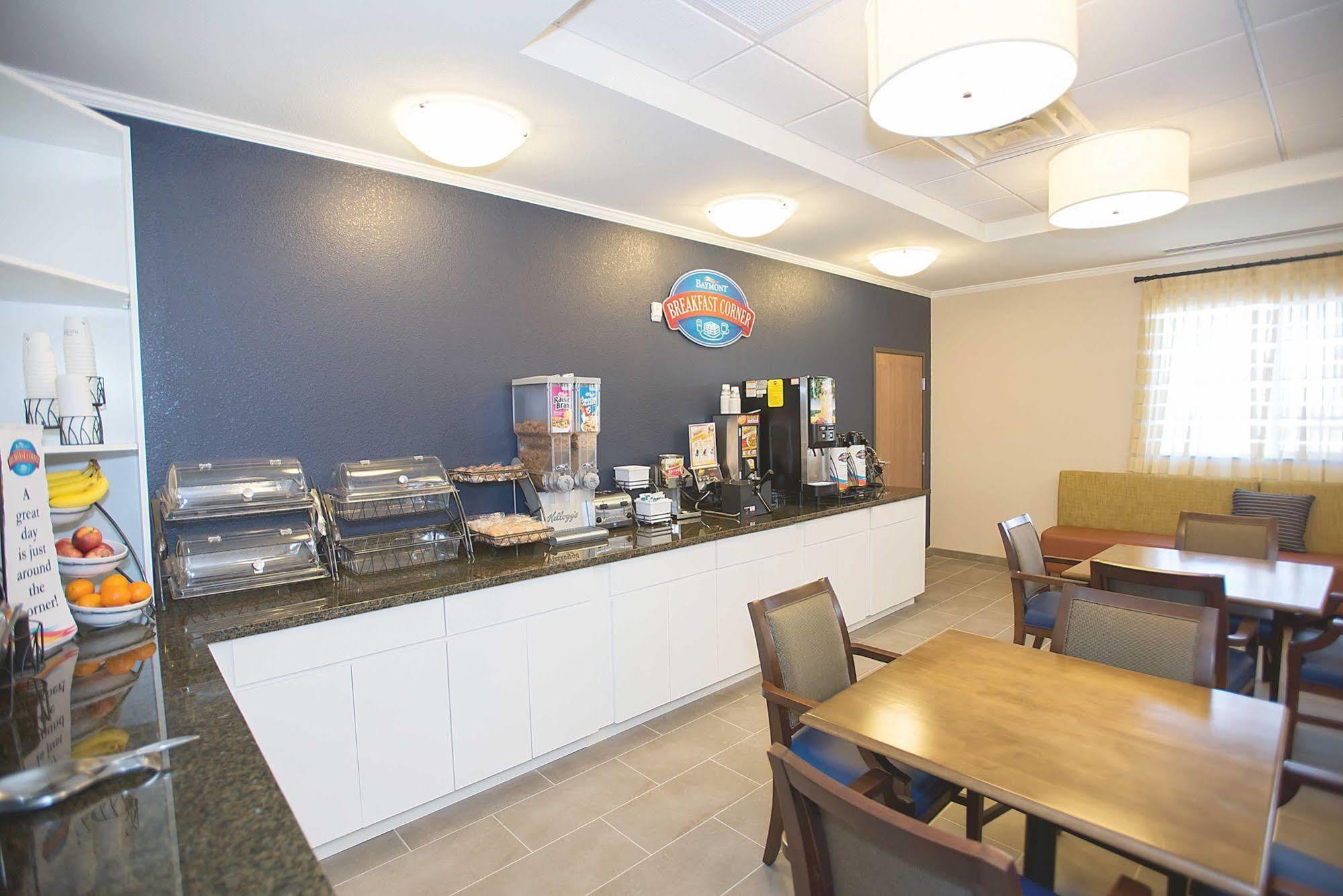 Quality Inn & Suites Big Spring Bagian luar foto
